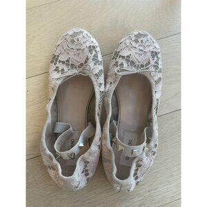 Valentino Garavani Ivory Lace Ballerina Flats With Studded Bow Accent For Women